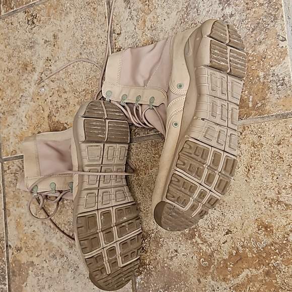 Nike size 12 Tan Combat Boot - Picture 4 of 5